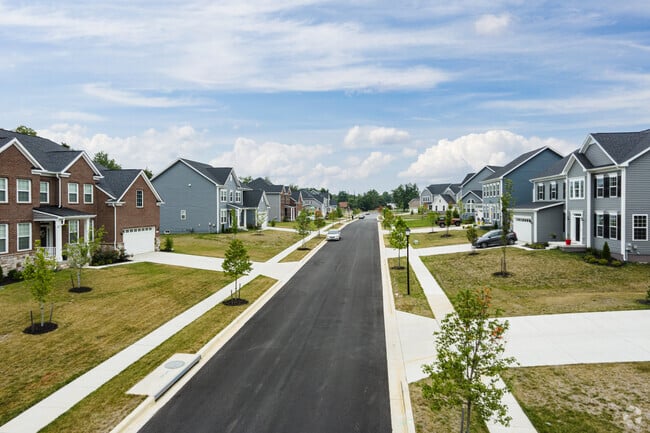 A beautiful suburban home in Central Maryland with a new roof by Home Pro Contractors